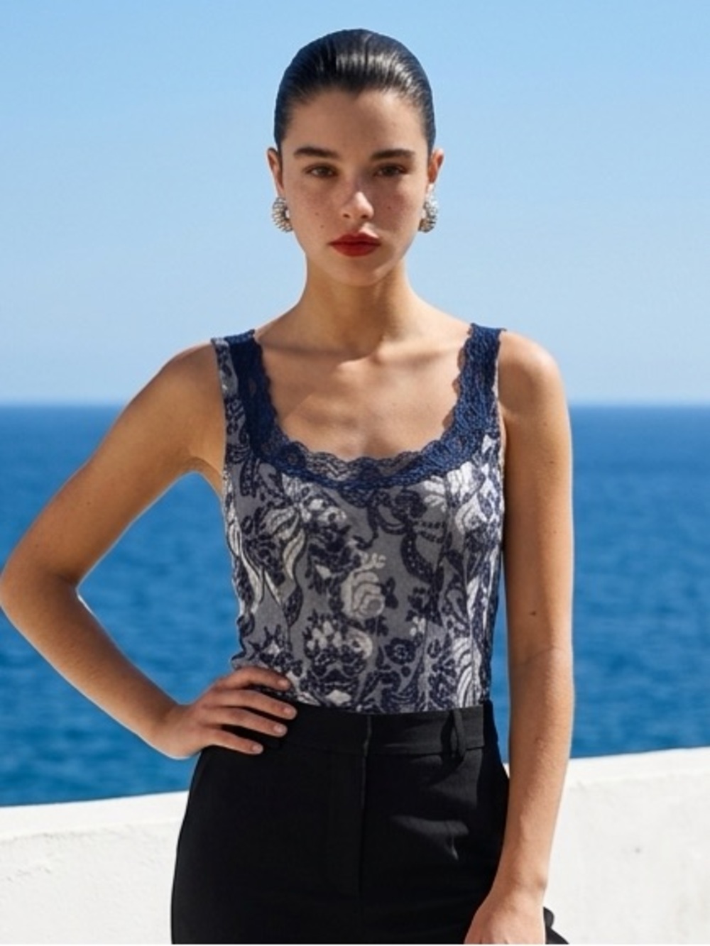 Arianne Womens Navy Blue & White Lace Trim Tank Top Boho Floral Print Women’s S
